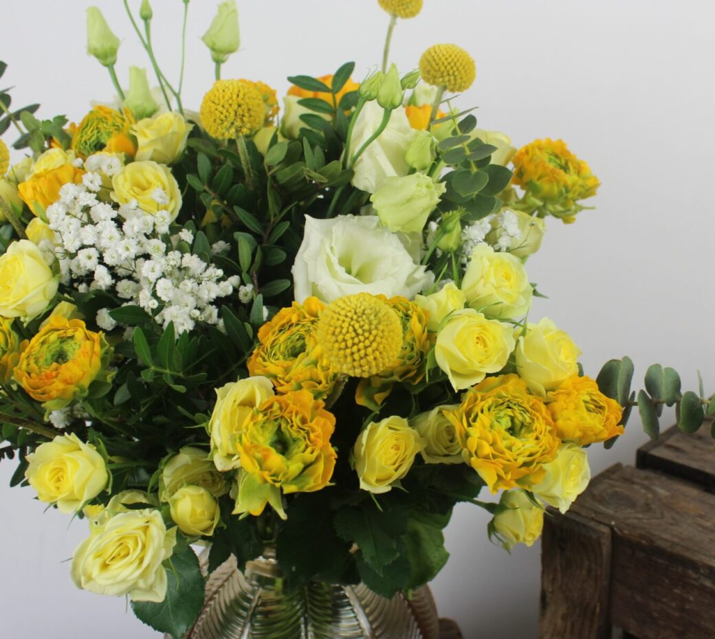 livraison-de-fleurs-livraison-gratuite-craspédie-rose-renoncule